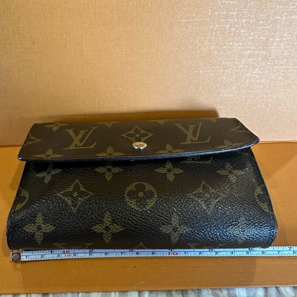 Louis Vuitton wallet - Picture 3 of 16